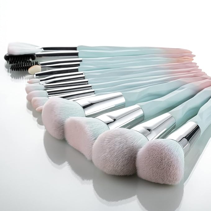 111 Pink Blue Gradient Makeup Brushes and Makeup Sponges Set 18Pcs/Set ,Soft Synthetic Fiber Makeup Brush Set,Suitable for Beginners/Makeup Artists, Valentine's Day, Christmas gifts