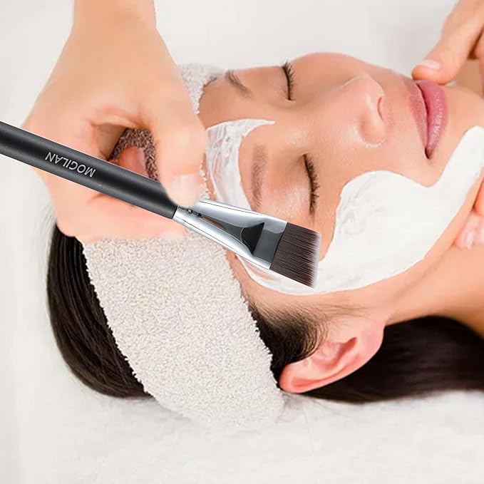 Flat Foundation Makeup Brush Angled Thin for Liquid Cream Foundation Blending,Facial Mask,Primer and Body Painting,Streak-Free Makeup,Buildable Coverage,Vegan Bristles Face Brush, Black