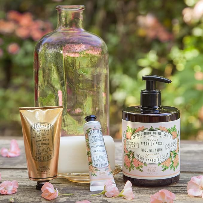 Panier des Sens - Small Hand Cream for Dry Cracked Hands β Rose Geranium Mini Hand Lotion for Dry Skin - With Sweet Almond and Olive Oil - Hand Care 97% Natural Ingredients - Travel Size 1 floz