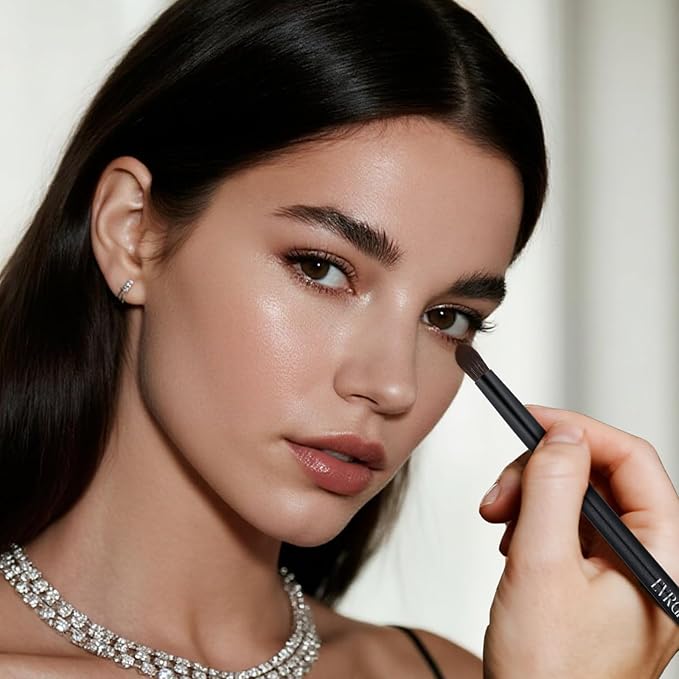 Eye Makeup Brush Set, 6 Pcs Professional Blending Eyeshadow Makeup Brushes for Concealer Eyebrows Eyeliner, Soft Hairs & Wood Handle…… (black 6pcs)