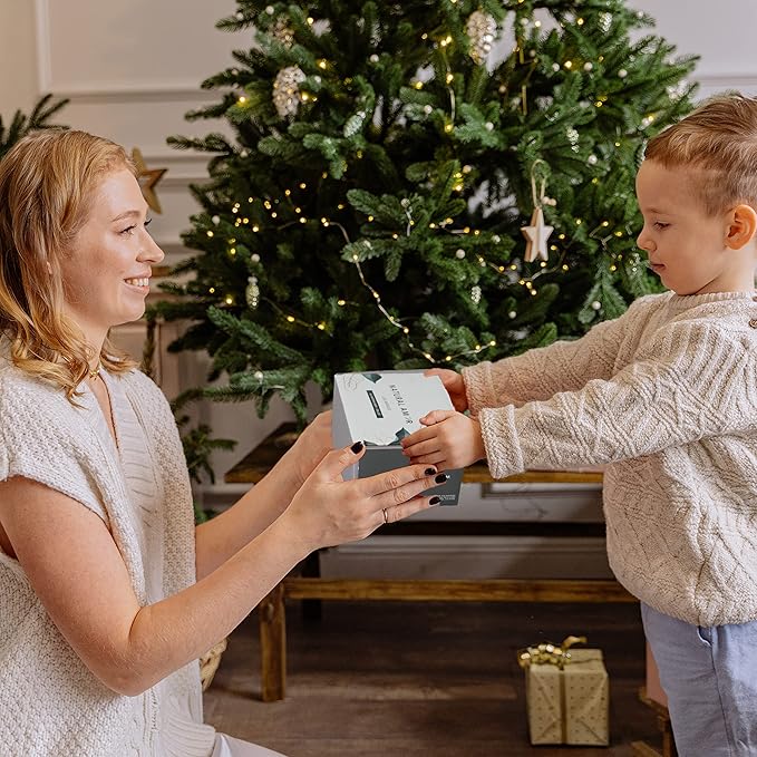 Natural Amor Handmade Soap Bar Gift Set 2pk with Soap Dish and Soap Saver, Scented with Essential Oils, Made with Natural Ingredients for All Skin Types