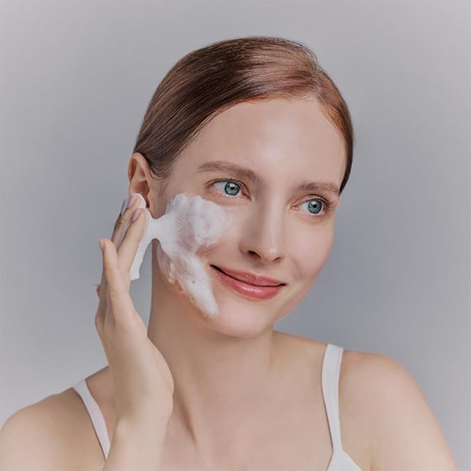 Whamisa Organic Flowers Foam Cleansing Cream, Foaming Face Wash, Postbiotic-Rich Formula for Gentle Wash, Rich Bubble Pore Care, Fermented Complex, 3 Day Aging, Hydrating (150ml)