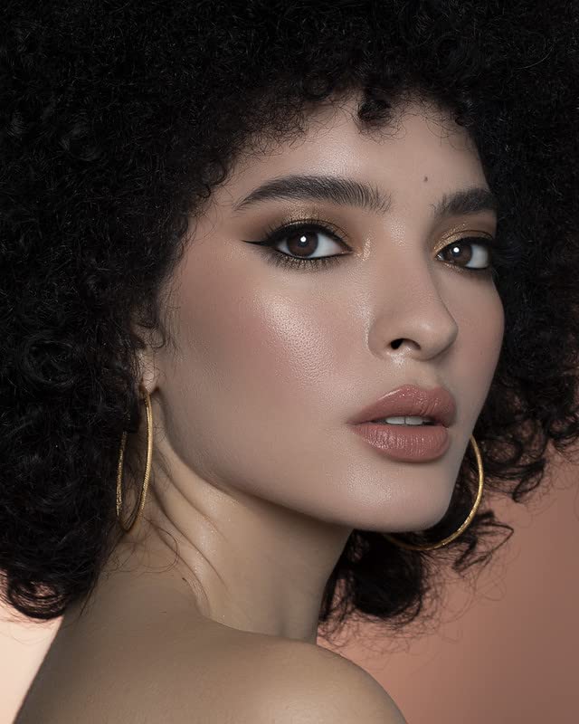 Sigma Beauty Magical Eye Makeup Brush Set – Set of 3 Eye Makeup Brushes, For Shading and Defining Eye Makeup, Includes Sleek Clutch-Style Small Makeup Bag (4 Pcs)