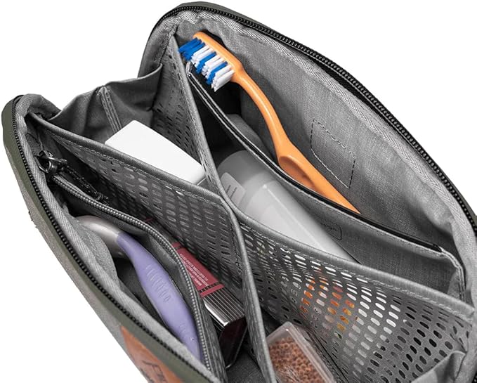 Peak Design Small Wash Pouch, Sage, Weatherproof Travel Toiletry Bag, Upright or Hanging Toiletries Kit with Pockets, Magnetic Toothbrush Pocket, Wide UltraZip Opening, Toiletry Bag for Men and Women