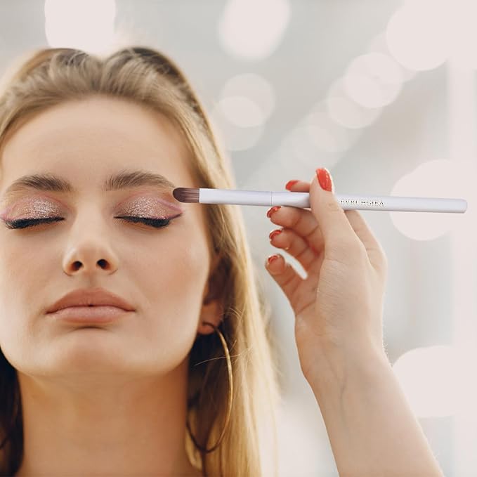 Eye Makeup Brush Set, 6 Pcs Professional Blending Eyeshadow Makeup Brushes for Concealer Eyebrows Eyeliner, Soft Hairs & Wood Handle… (white 6pcs)