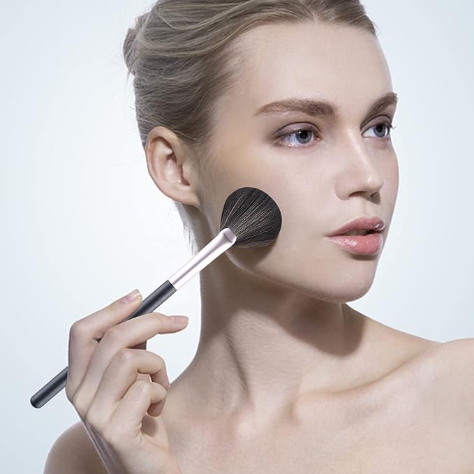 Small Fan Blush Brush for Cheeks & Face Highlighting Soft Vegan Synthetic Bristles Professional Makeup Brush for Powder Cream Blending Buffing Highlighter Eyeshadow Applicator