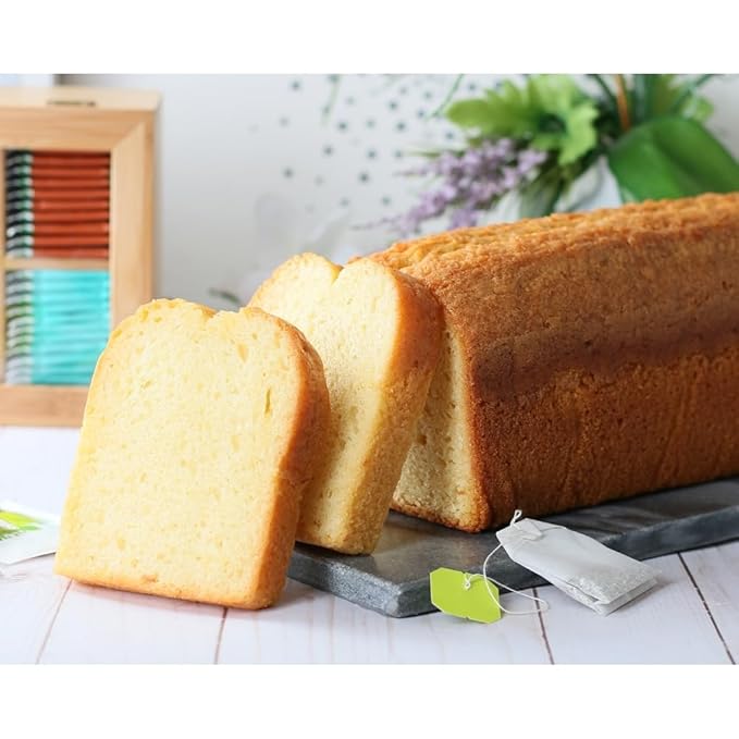 Dulcet Gift Baskets Gourmet Bakery Treats Gift Basket features All-Natural Pumpkin Bread Ideal for Thanksgiving and Halloween Holidays-Gift to Family, Friends, Parents or Corporate Clients.