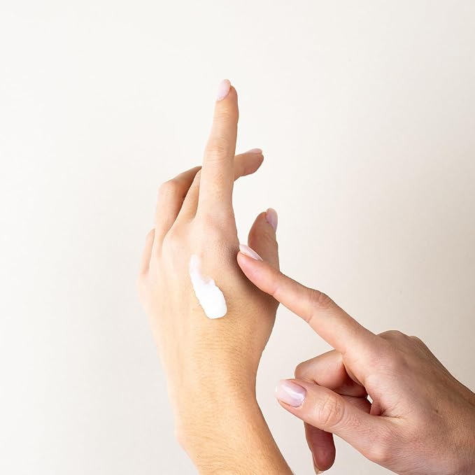 Panier des Sens Body Lotion, Moisturizer - Made in France 97% natural - 8.45 Floz/250 ml (Iris Set)