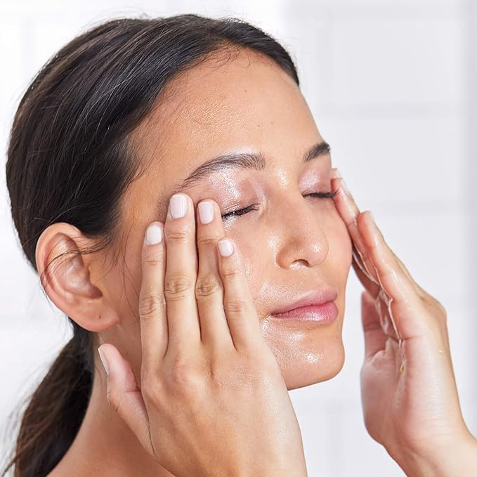 DHC Pore Cleansing Oil, Facial Cleansing Oil, Makeup Remover, Unclog Pores, Residue-Free, Ideal for Oily and Acne Prone Skin, Fragrance and Colorant Free, 5 fl. oz.