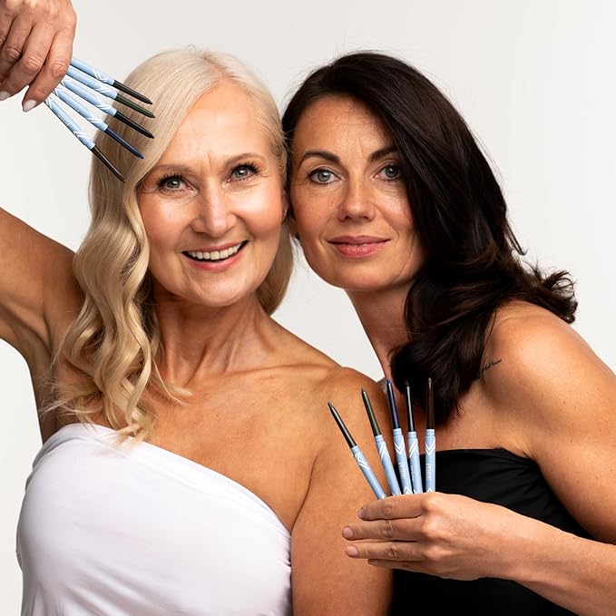 PrimeEyes Glide Eyeliner for Mature Women – Waterproof, Long-Stay and Mess-Proof – Gel Creme Texture, Discreet Sharpener and Effective Smudger (Mocha Shimmer)