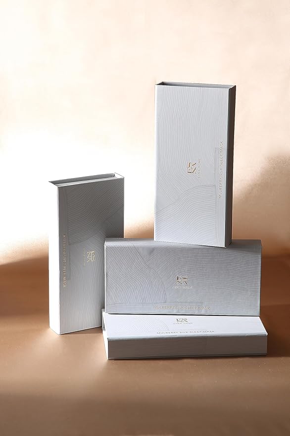 Super Soft Eye Masks with Adjustable Strap Bedroom Décor 22-Momme Mulberry Silk Sleep Mask Ultra Comfort Deep Relaxation Ideal Present for Her Holiday Present for Christmas