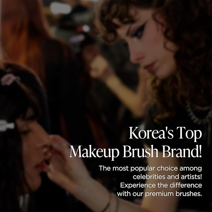 Piccasso PONY14 Makeup Brush– Soft Tapered Blush & Highlighter Applicator for Face Makeup, Fluffy Powder Finish with Soft Hair, Small Size for Precision, Professional Korean Beauty Essential