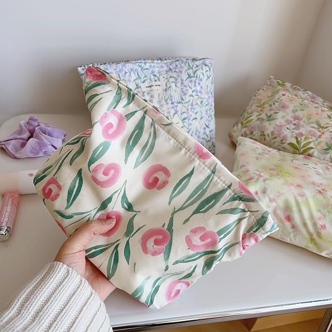 Wudygirl Cute Makeup Bag for Women - Travel Cosmetic Bag with Zipper Makeup Pouch Floral Make up Organizer Handbag Aesthetic (White Tulips)