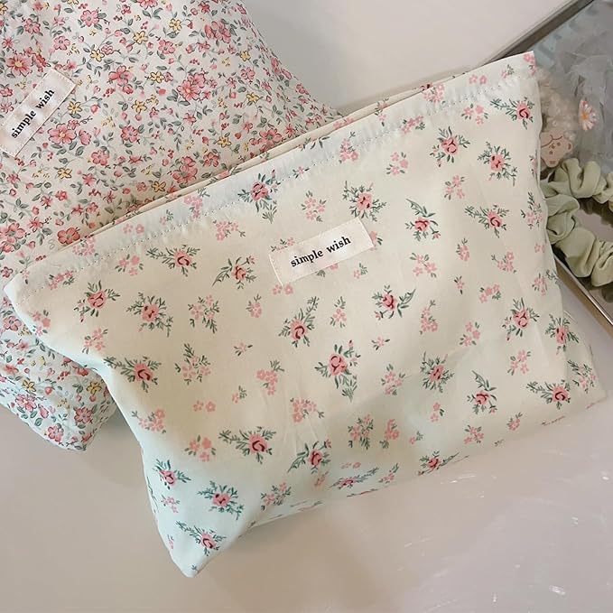 Wudygirl Flower Makeup Bag Cosmetic Bag for Women and Girls Large Capacity Makeup Pouch Aesthetic Cute Makeup Bag Canvas Toiletry Bag Pencil Pouch with Zipper (Beige and Small Floral)