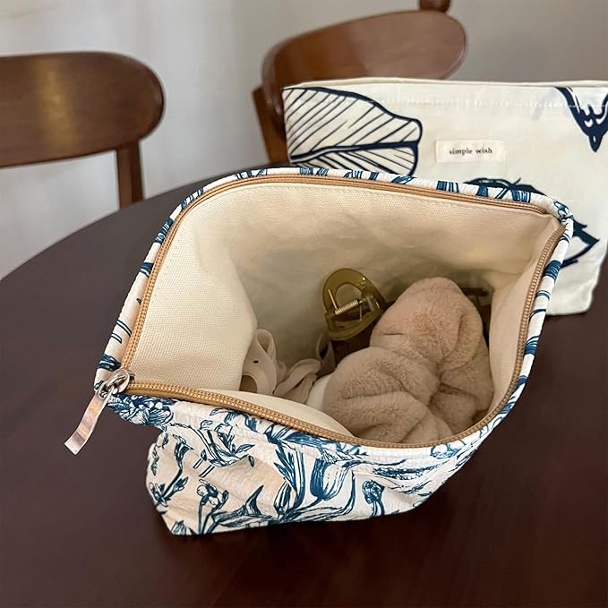 Wudygirl Cute Makeup Bag for Women - Travel Cosmetic Bag with Zipper Makeup Pouch Floral Make up Organizer Handbag Aesthetic (Porcelain Blue)