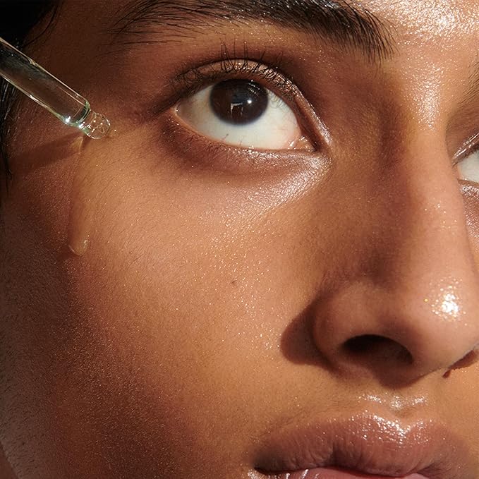 good light Alphabet Oil. Lightweight & Non-Greasy For Oily, Acne Prone Skin. Use Daily For Face, Neck, Chest, & Hands. Made With Vitamin C, Vitamin E, and Jojoba Oil. Vegan Korean Skin Care, 1 Fl. Oz.