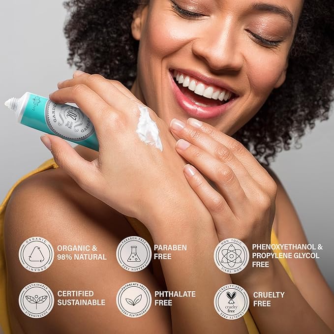 La Chatelaine Hand Cream Trio Tin, Holiday Gift Set, Natural Hand Lotion, Made in France with 20% Organic Shea Butter, Nourishing (Gardenia or Coconut Milk, Orange Blossom, Oud Rose) 3 x 1 fl. oz