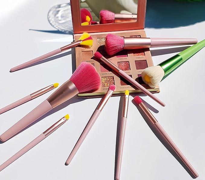 Beautiful Makeup Brush Set for Girls, 10pcs Kawaii Fan Cute Daisy Flower Red Makeup Brushes Kit of Powder Blush Eye Shadow Brush for Teens Women Girls