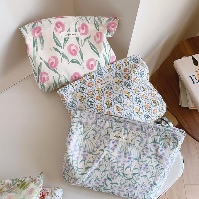 Wudygirl Cute Makeup Bag for Women - Travel Cosmetic Bag with Zipper Makeup Pouch Floral Make up Organizer Handbag Aesthetic (Purple Floral)