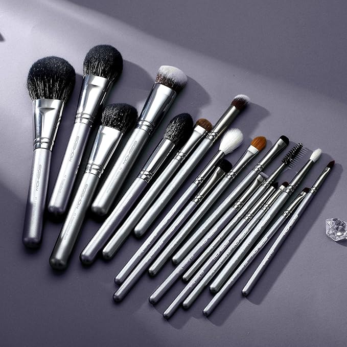 Professional Makeup Brush Set, EIGSHOW High End Makeup Brushes for Foundation Powder Blending Blush Bronzer Eyeliner Eyeshadow with Case (PRO 18pcs Grey)