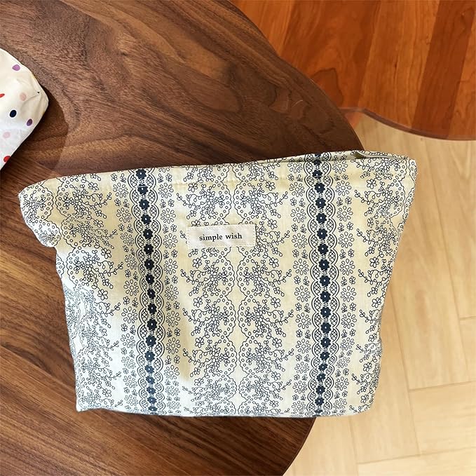 Wudygirl Makeup Bag Cute Cosmetic Bag for Women Large Capacity Makeup Pouch Travel Makeup Organizer Canvas Toiletry Bag Pouches for Purse with Zipper (Navy Blue Striped Floral)