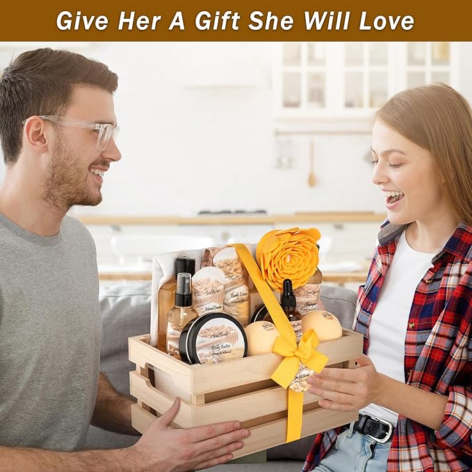 Bath Spa Gift Sets - Luxury Basket With Honey & Almond - Bath Kit With Body Wash, Bubble Bath, Lotion, Body Butter, Soap, Towel in Luxury Wooden Basket