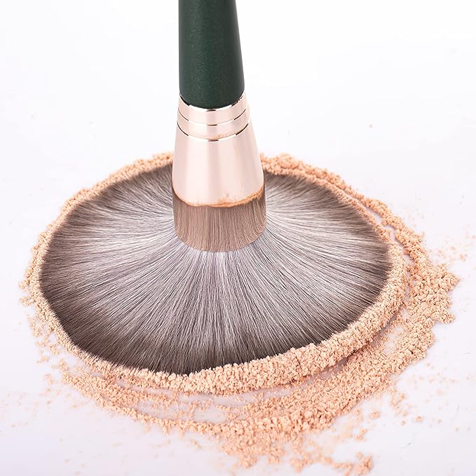 Makeup Brushes With Bag 14PCs Professional Makeup Brush Set，Premium Synthetic Foundation Concealer Powder Blush Eyeshadow Eyebrow Blending Travel Make Up Brushes (Green)
